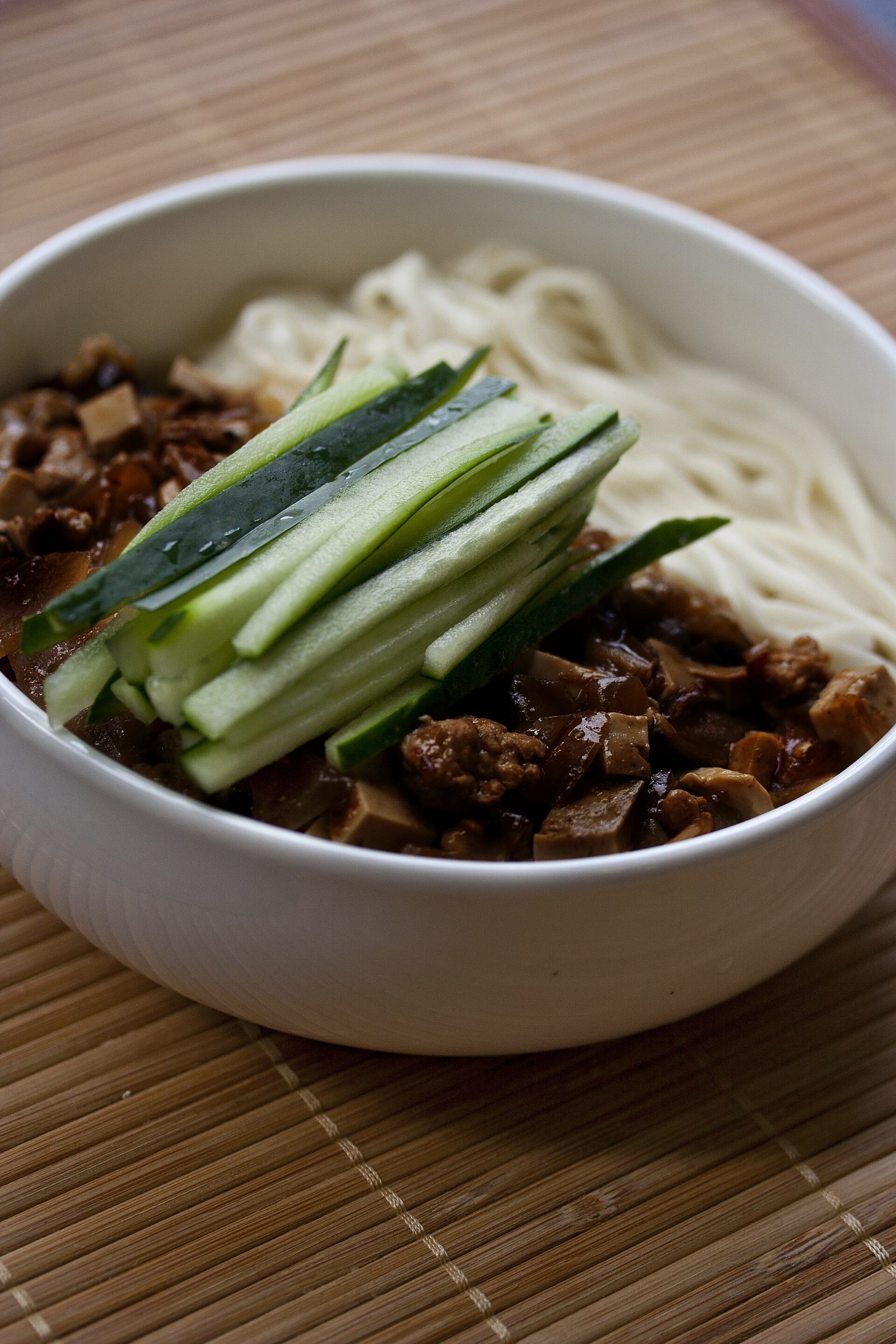 Old Beijing Zhajiangmian (老北京炸酱面)